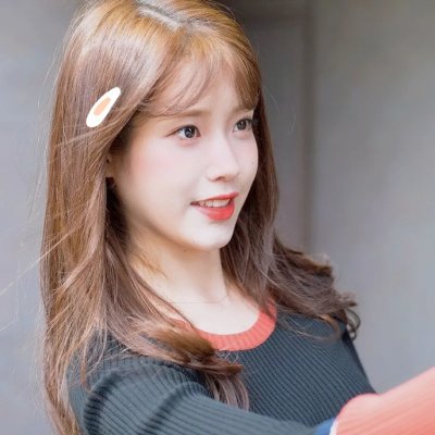 夏日天空的那匹红马